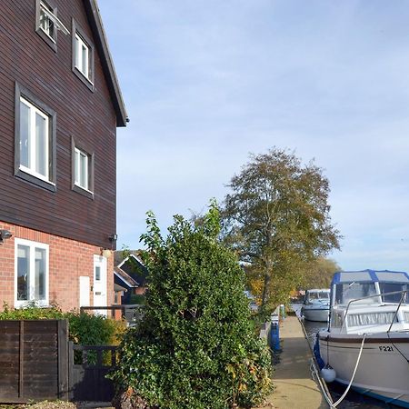 Davids Island Villa Wroxham Exterior foto
