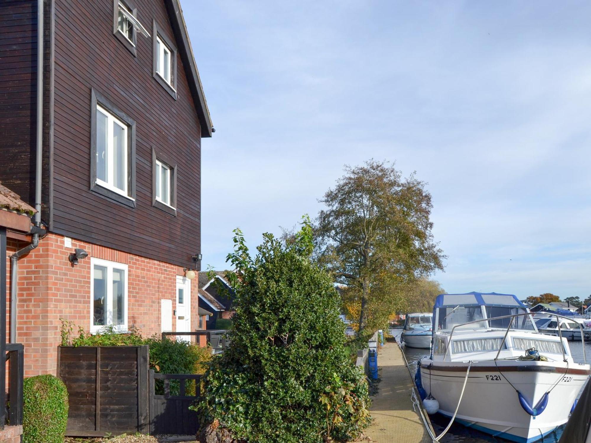Davids Island Villa Wroxham Exterior foto